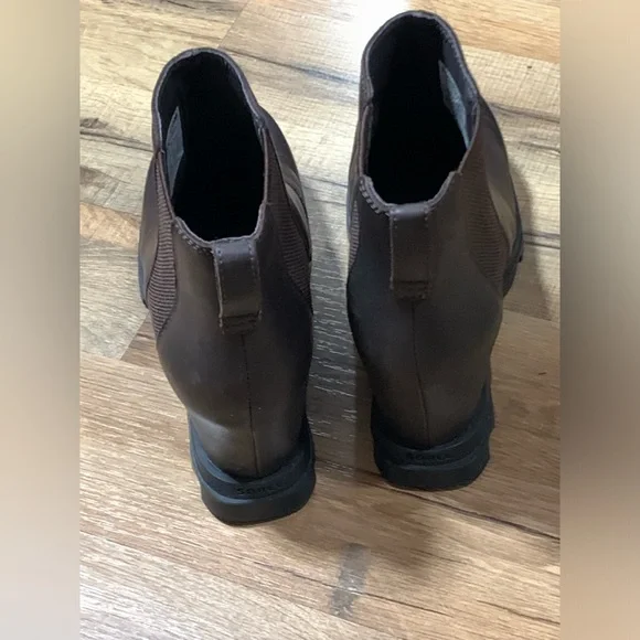 SOREL Women's Joan of Arctic Wedge III Chelsea Waterproof Leather Wedge - Picture 6 of 7